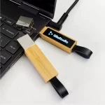 ⁦فلاش USB من الخيزران بشعار مضيء مع حزام 64GB USB 3.0⁩ - الصورة ⁦7⁩
