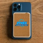 ⁦باور بانك MagSafe لاسلكي بغطاء فلّين مع حامل قابل للطي – 15W – 10000 mAh⁩ - الصورة ⁦3⁩