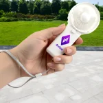 ⁦مروحة يد محمولة مع حبل تعليق (Lanyard)⁩ - الصورة ⁦3⁩