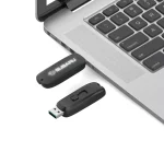 ⁦USB فلاش بإضاءة LED للشعار مع زر انزلاقي – 64GB USB 3.0⁩ - الصورة ⁦5⁩
