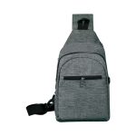 ⁦حقيبة كتف كروس بودي مثلثة (Sling) مع فتحة لسماعات الرأس⁩ - الصورة ⁦4⁩