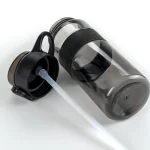 ⁦زجاجات رياضية صديقة للبيئة مع شفّاطة 700 مل من مادة rPET⁩ - الصورة ⁦5⁩