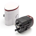 محولات سفر عالمية (Universal Travel Adapters)