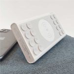 ⁦باور بانك لاسلكي 10000 mAh مع أكواب شفط⁩ - الصورة ⁦7⁩