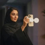 ⁦إضاءة رينغ لايت للصور بحجم الجيب مع MagSafe، LED ثنائي اللون، وتصميم قابل للطي 180°⁩ - الصورة ⁦2⁩