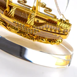 Golden Boat Shape Memento side view
