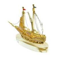 Golden Boat-Shaped Memento in Metal with Glass Base - Image 7