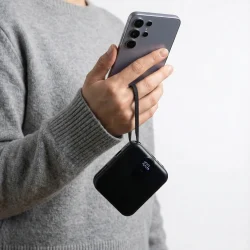 Fast Charging Digital Powerbank 38.5Wh, Built-in Type-C, 10K mAh - Image 3